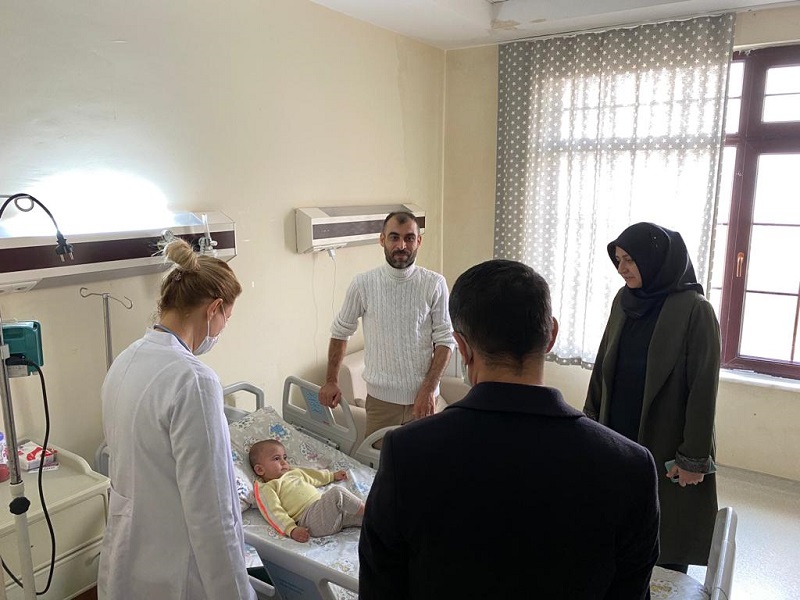 VALİ İLHAMİ AKTAŞ GÜNE DEPREMZEDE HASTALARIMIZI ZİYARET EDEREK BAŞLADI
