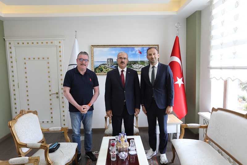 Anadolu Ajansı Bölge Müdürü Erdinç AKSOY, Valimiz Doç. Dr. Ömer TORAMAN’a Hayırlı Olsun Ziyareti