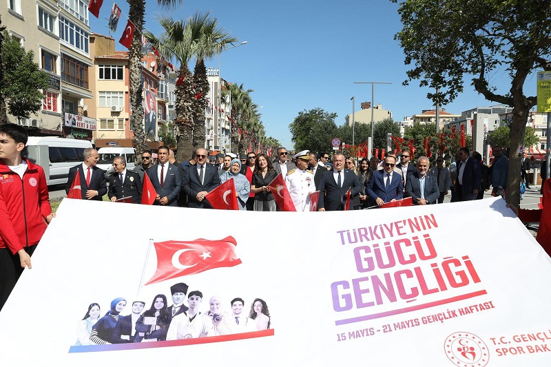 “Genç Adımlarla, Güçlü Yarınlara” Gençlik Yürüyüşü